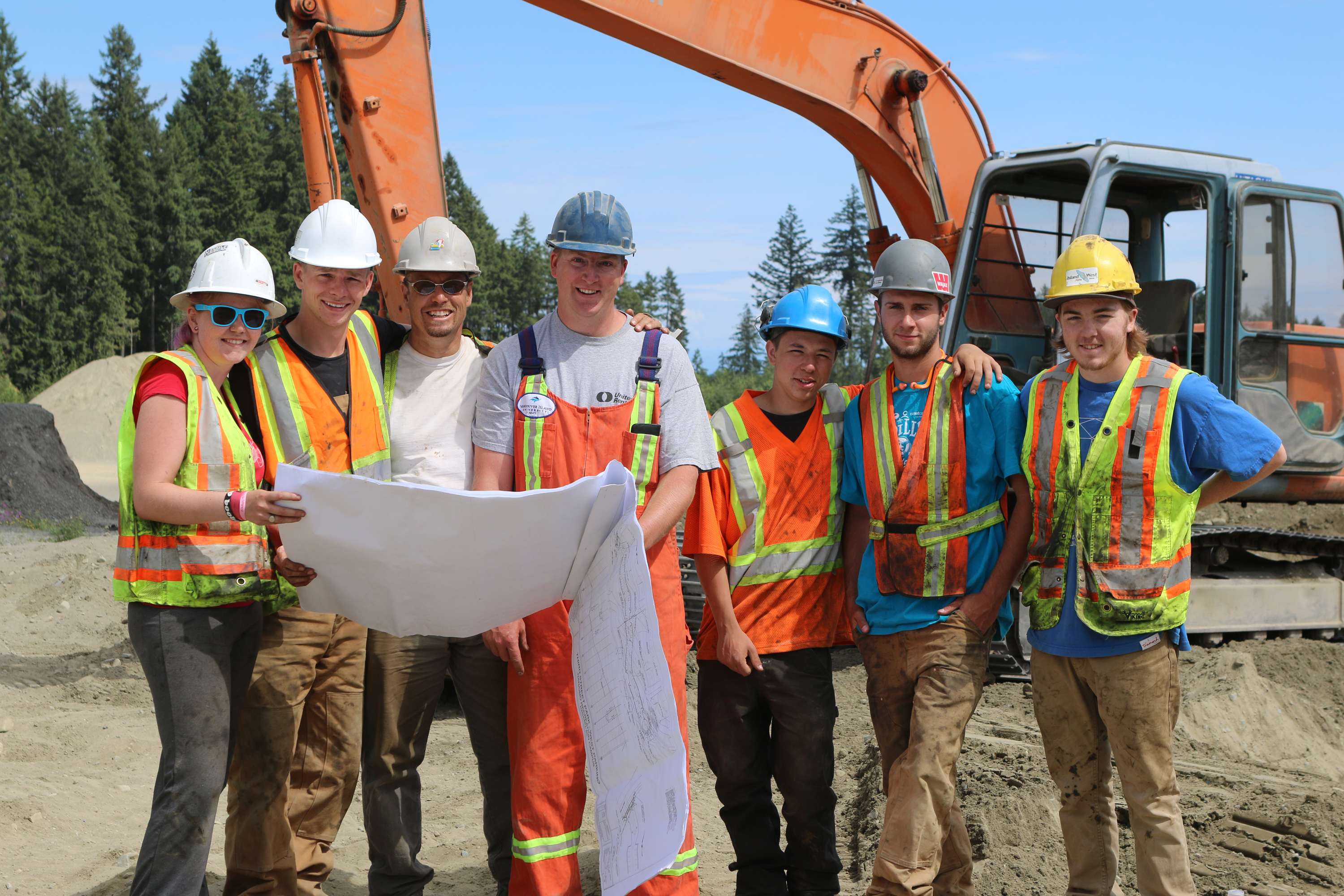 VIU Heavy Equipment Operator Students Really Dig Habitat for Humanity