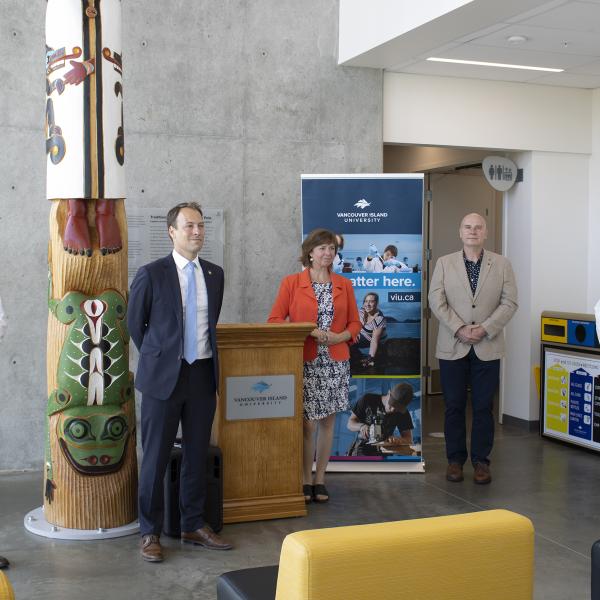 From left, Armin Saatchi, VIU graduate student; Adam Walker, MLA for Parksville-Qualicum; Sheila Malcolmson, Minister of Mental Health and Addictions; Dr. Chris Gill, Co-Director of the Applied Environmental Research Laboratories; and Dr. Deborah Saucier,