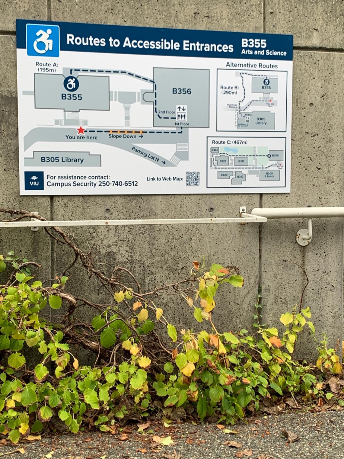 Accessible Entrance Route Sign