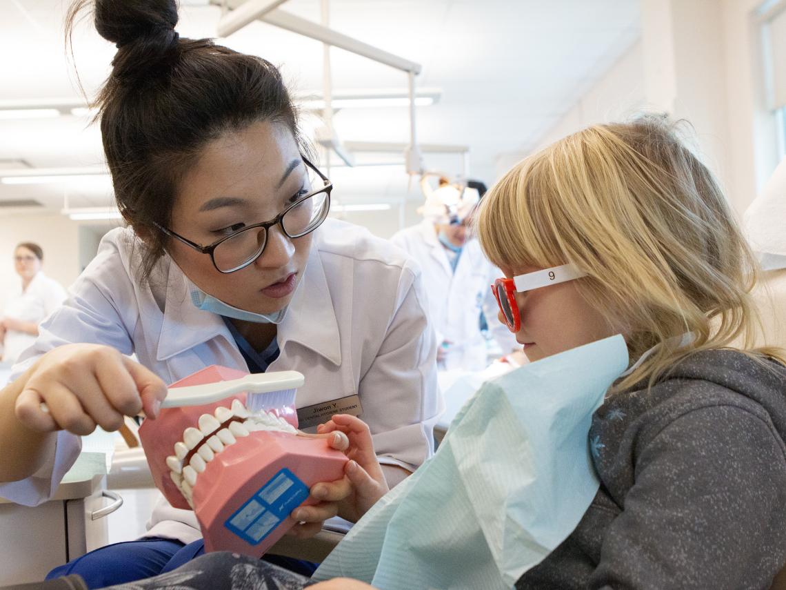 VIU Dental Hygiene Students Brighten Children's Days