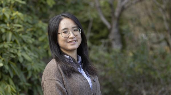 Dr. Julie Lou